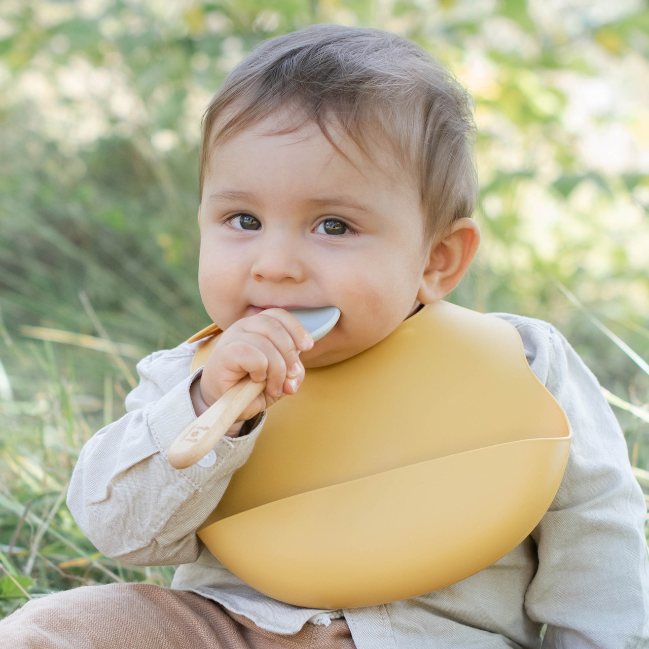 Bib silicone ochre
