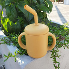 Cup with straw silicone ochre