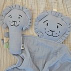 Presentset: Lion dusty blue