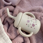 Cup with straw silicone sandshell flowers