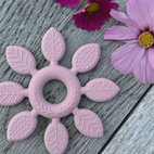 Teether toy leaf blush pink